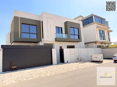 Modern villa on the main street, super deluxe finishing, at a special price (negotiable).