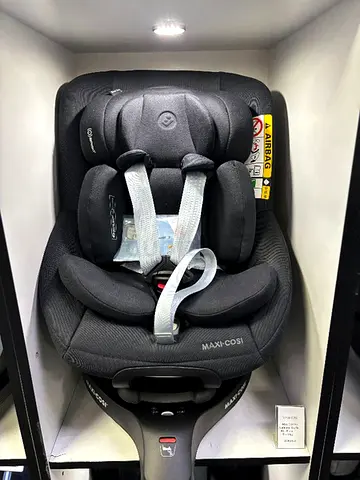 Maxicosi mica 360 pro car seat with isofix base