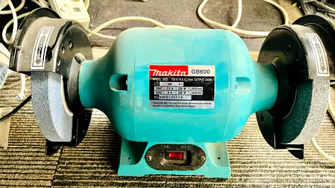 Makita Bench Grinder GB600 150mm / 5-7/8, 200W, 2,850 rpm - 10.3kg - Power Tool(Musaffah Abu Dhabi