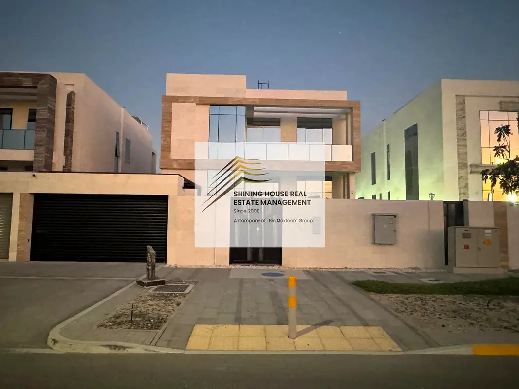Villa for sale in Al-Riman, prime location, two streets (main and secondary).