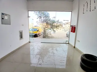 Lavish shop cheap price rent 14k