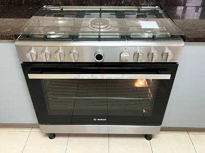 Bosch 5 burner gas cooking range 90-60cm