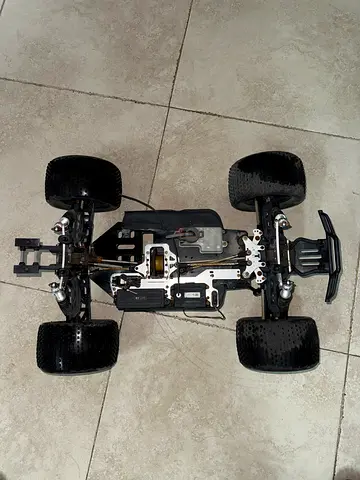 RC Car Reely 1/8 Truggy