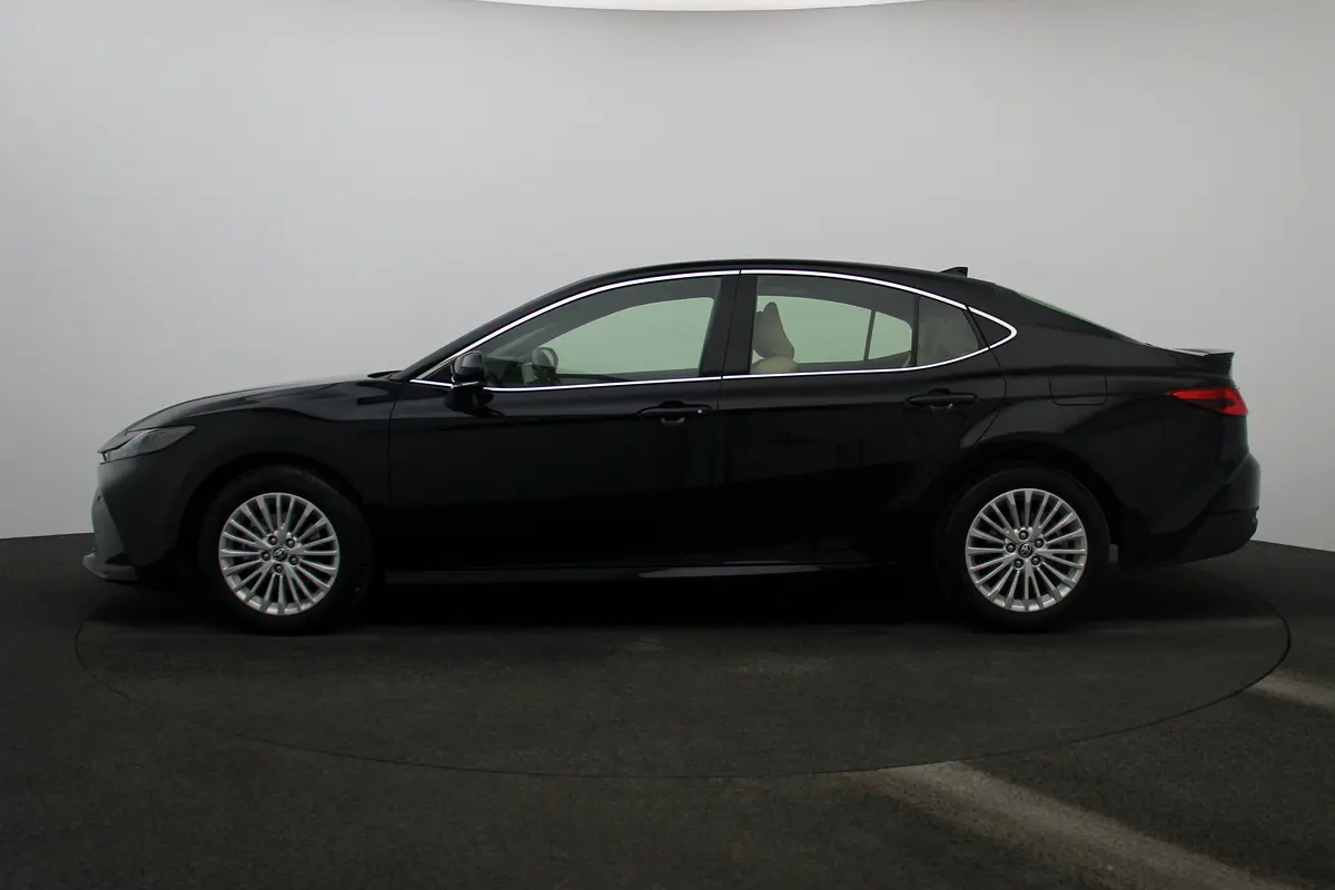 Toyota Camry 2025
