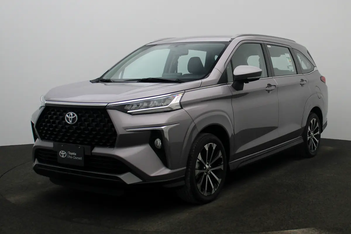 Toyota Veloz 2025 — photo 1 of 19