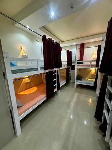 Ladies bed space in barsha near metro