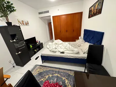 Well maintained fully furnished room for couple or family