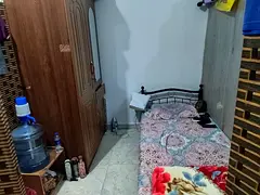 Lady bed space available 850 aed