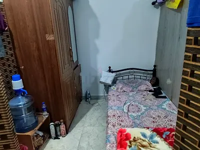 Lady bed space available 850 aed