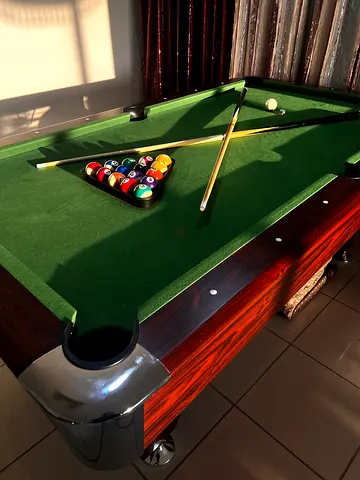7ft Pool Table