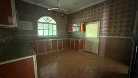 Villa for sale at a great price - 5 large bedrooms - large living room - large hall - close to all s