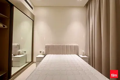 Brand New 1 Bedroom W/Balcony Pool & Skyline Views
