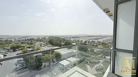 Huge Studio | Fitted Kitchen | Balcony