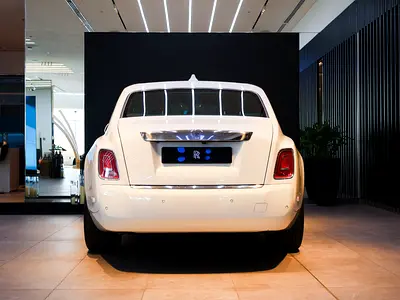 2024 ROLLS-ROYCE PHANTOM — фото 9