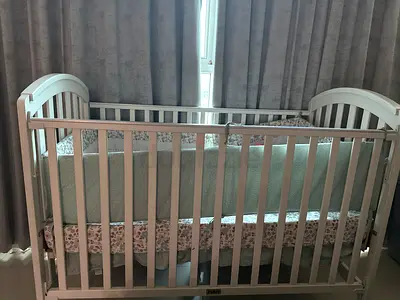Baby crib