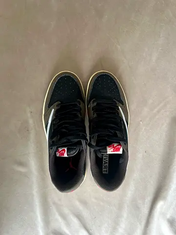 Nike shoes travis scott