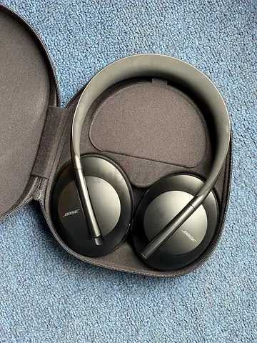 Bose 700 headphone