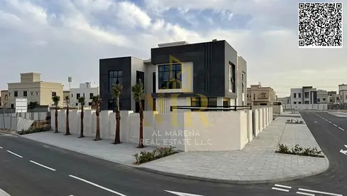 A villa with personalized finishes, all-inclusive, located on a main street, close to all services, freehold ownership for all nationalities and witho