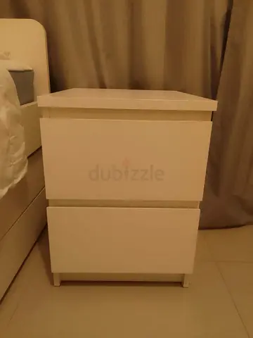 White 2-drawer bedside nightstand