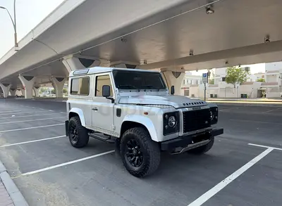 Land Rover Defender 90