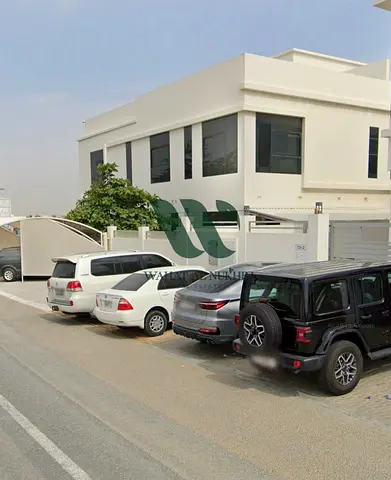للبيع – أرض سكنية مميزة في الشارقة (الحوشي)