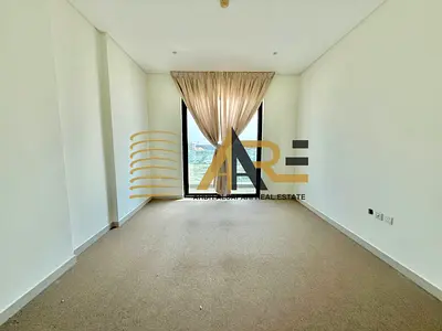The very best 2 bedroom apartment with 3 full bathroom at prime location