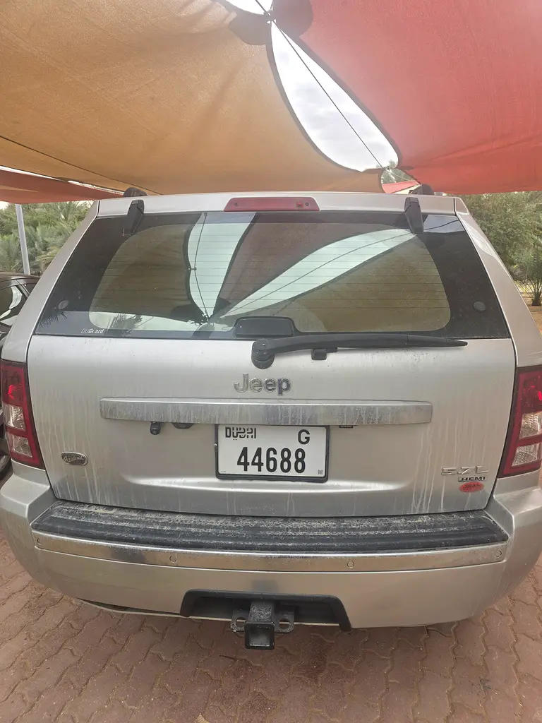 Jeep Grand Cherokee 2009 — photo 1 of 7