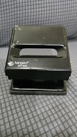Kangaro Desktop hole punch NEGOTIABLE