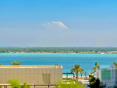 Beachfront Luxury | Spacious | Beach Access |