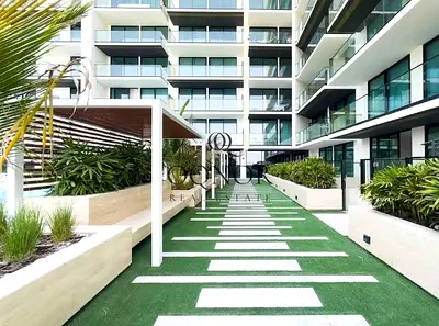 PRIME APT | APPLIANCES | MODERN | BALCONY | UPSCALE