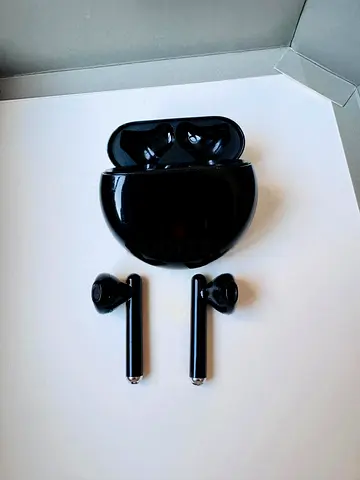 Huawei FreeBuds 3 Wireless Earbuds – Active Noise Cancellation