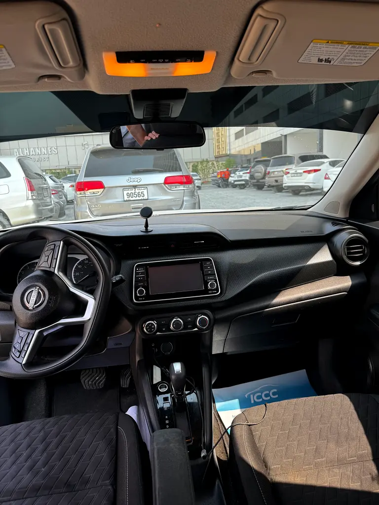 Nissan Kicks 2022 — photo 1 of 10