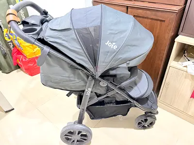 Joie Foldable Standard Stroller - Good Condition