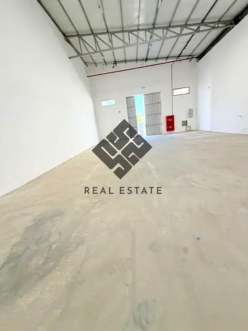 Warehouse for rent in umm al quwain 2500 sqft 25 kw 80000 dirham
