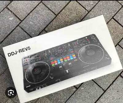 🔥 Pioneer DDJ-REV5 – Like New!  Only 3 months used, in excellent condition (9.5/10).