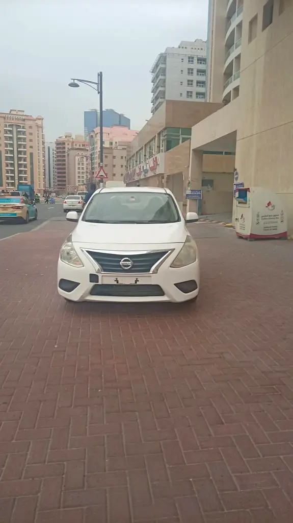Nissan Sunny 2019 — photo 1 of 16