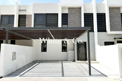 Spacious Layout | modern | 3BR +Maid’s
