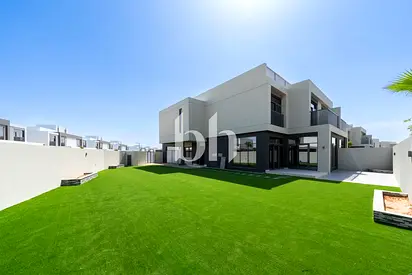 End Unit | Landscaped | Brand New Community
