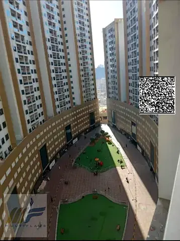 The best cash deal in Pearl Towers right now | One bedroom and living room