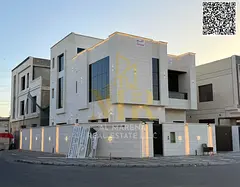 A villa with personal finishes, including electricity, water and air conditioning, located on a main