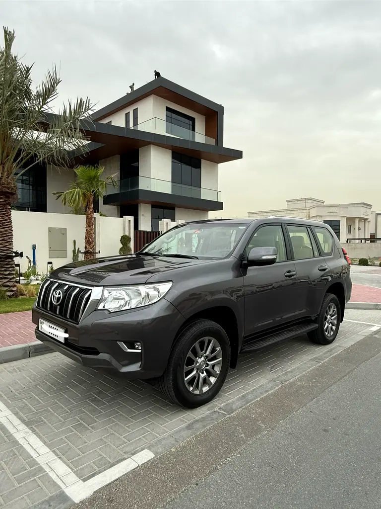 Toyota Prado 2020 — photo 1 of 7