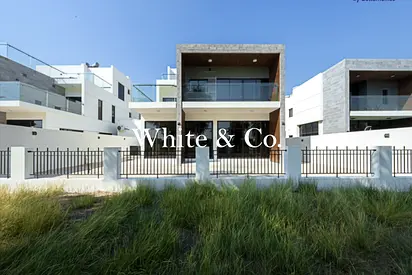 Motivated | Huge Villa | Golf Course Views