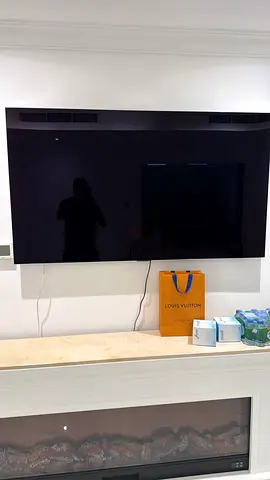 LG OLED 65 inch tv series C3 smart TV 
Pm me if anyone interested