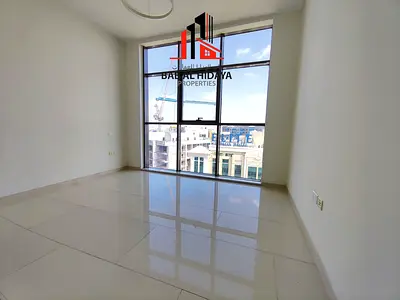 Spacious 1BR With All Amenities!! Near MOE!! Call Now!!