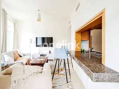 UNFURNISHED | CANAL & BUSINESS BAY VIEWS | UP TO 6 CHEQUES