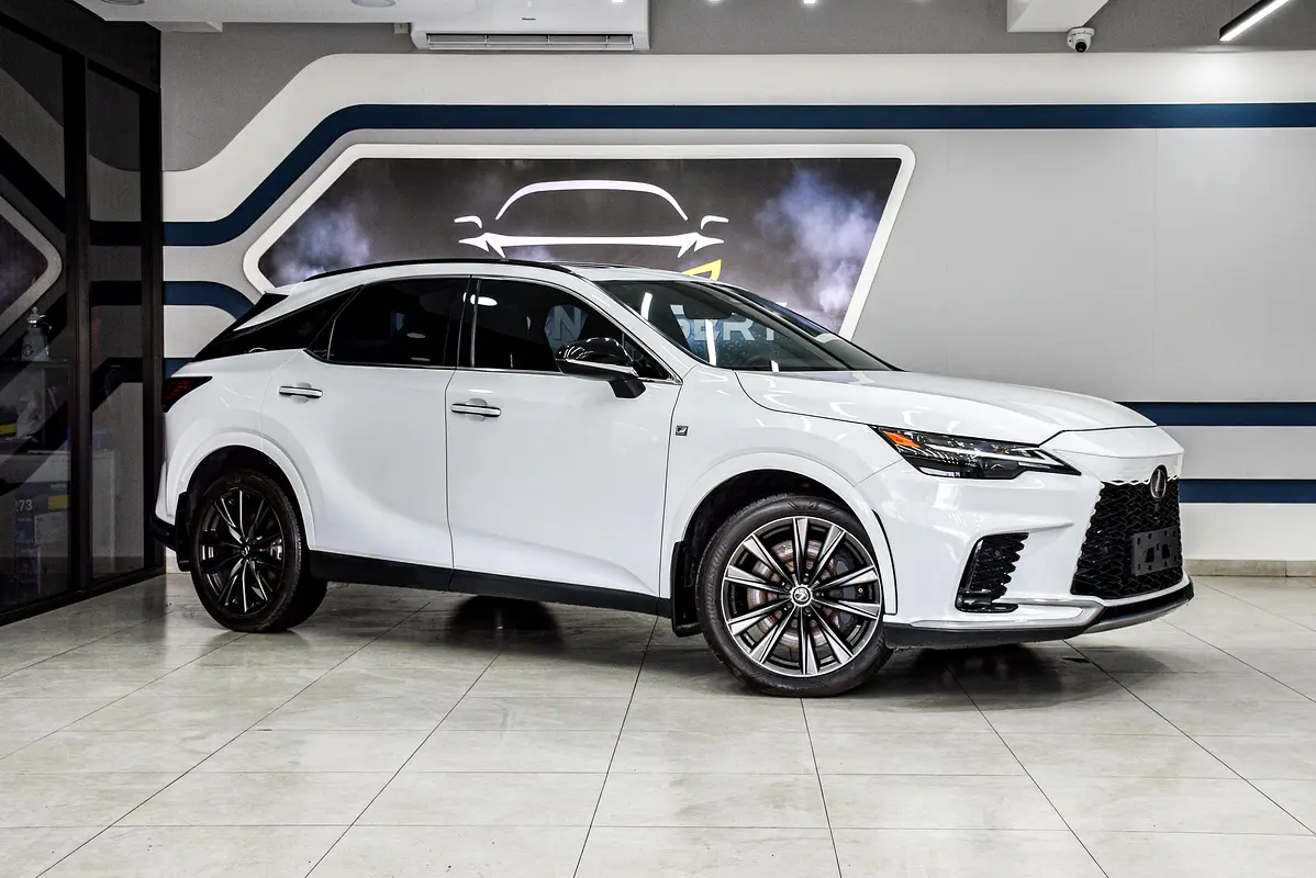 Lexus RX-Series 2024 — photo 1 of 15