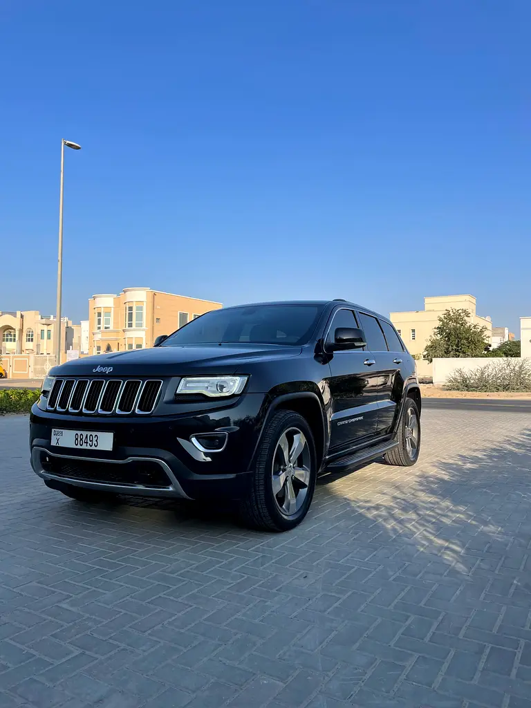 Jeep Grand Cherokee 2015 — photo 1 of 5