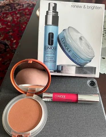 CLINIQUE set of 3items