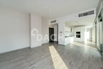 Ellington | Large Layout | Vacant