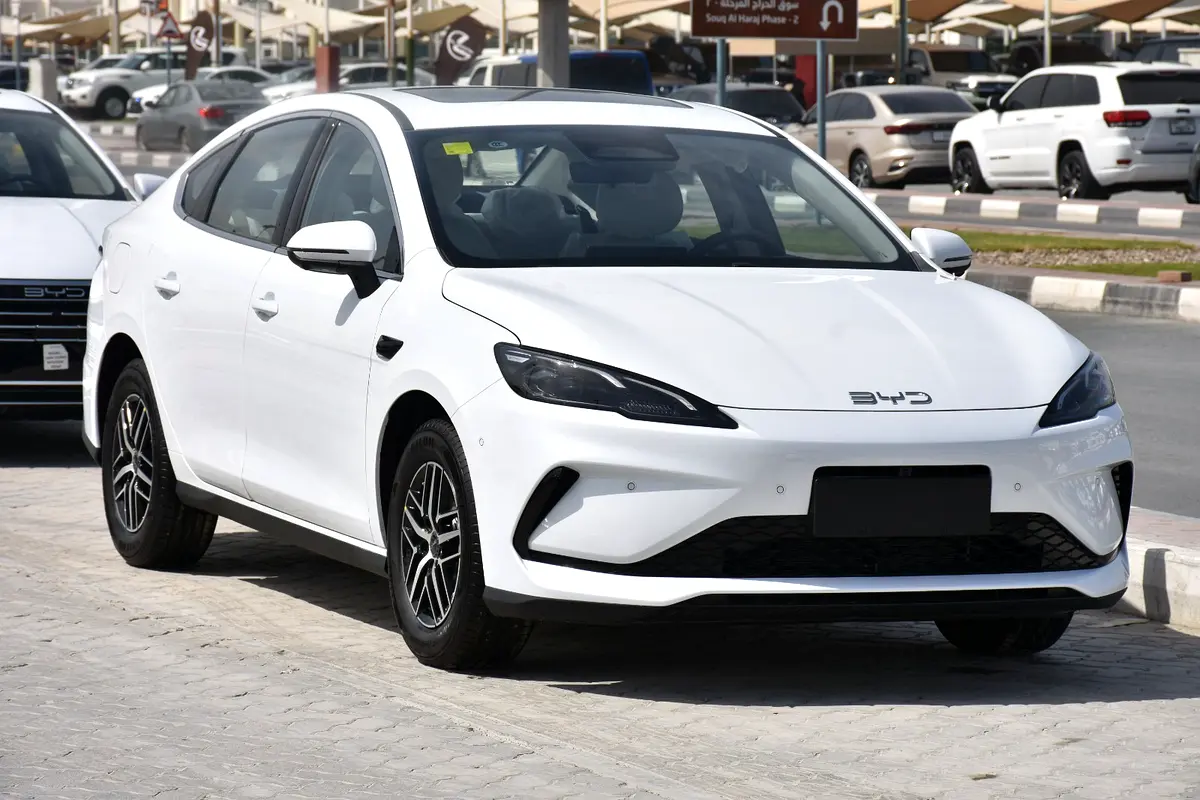 BYD Seal 2025 — photo 1 of 13